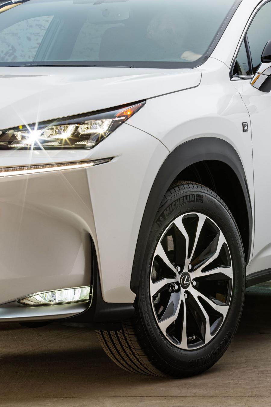  Lexus NX200t F-Sport 2014 года  (фото 5 из 84)